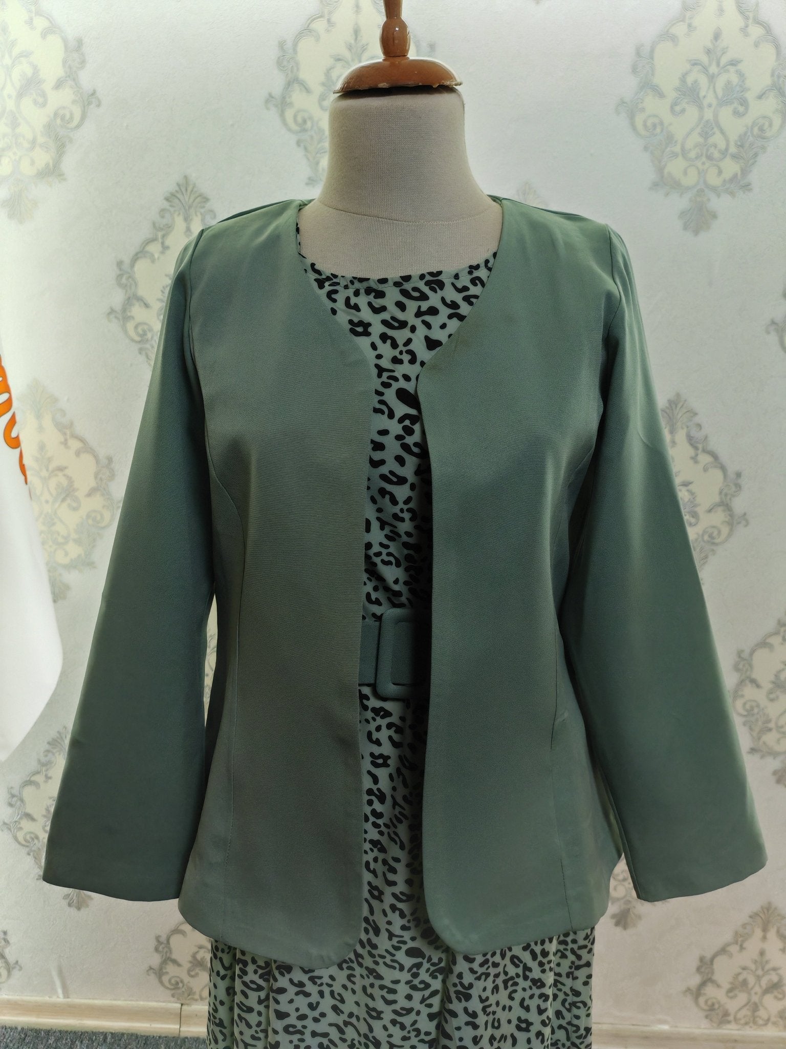 SAED13 Luxurious Tiger Dress & Jacket Set - kewe