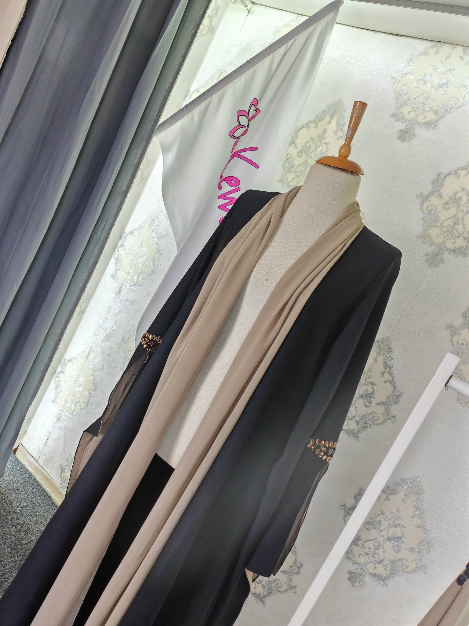 Elegance Dress shawl with W33P - kewe