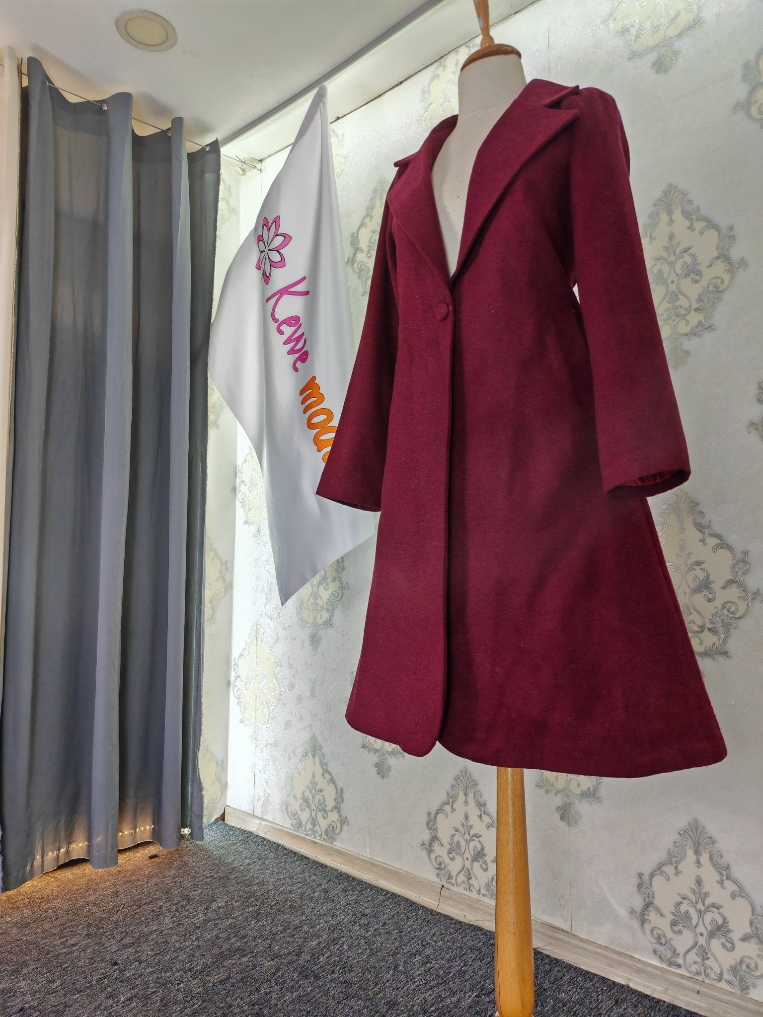 Red Coat &amp; Black Pants Set mozz9 - kewe