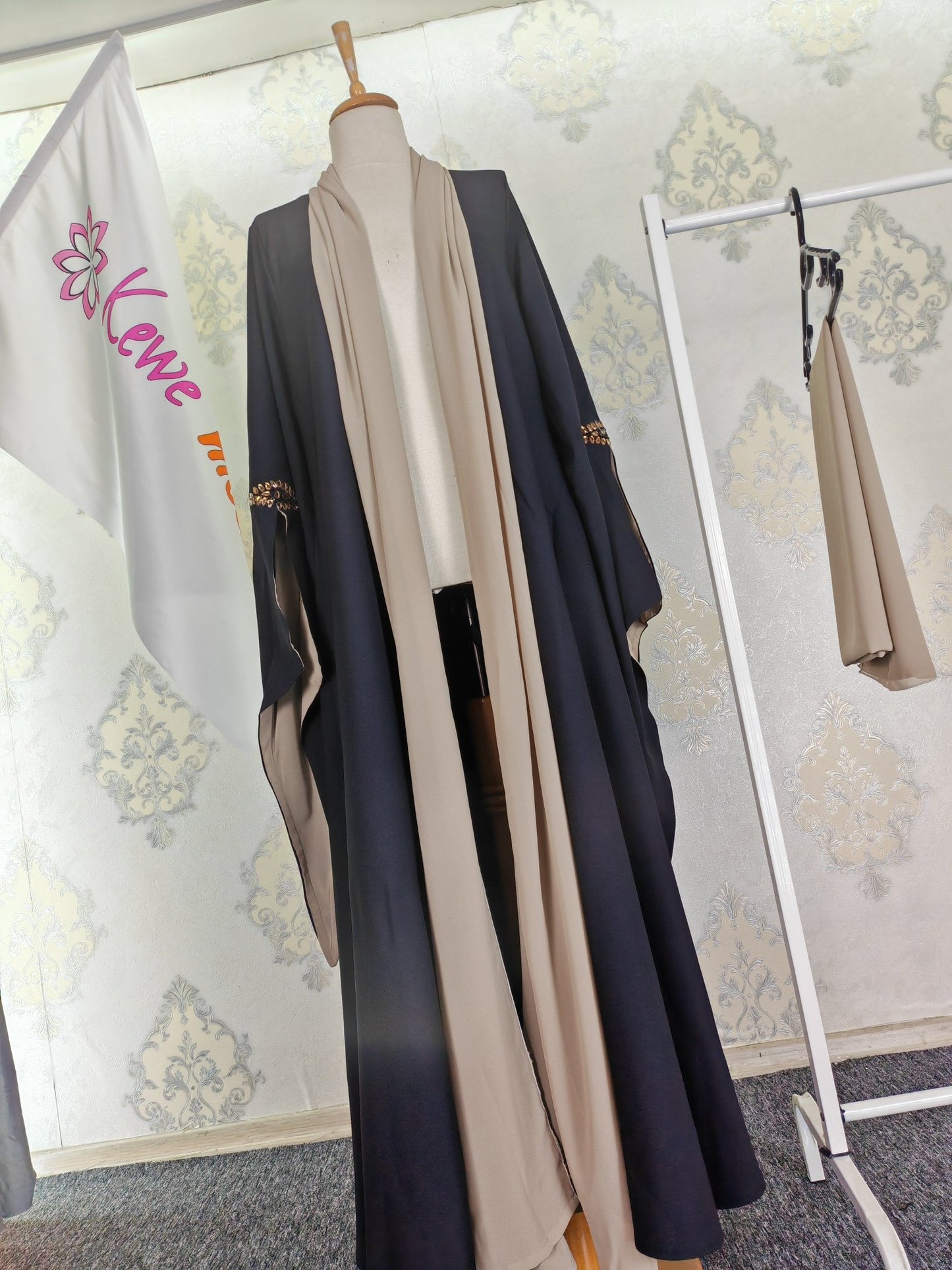 Elegance Dress shawl with W33P - kewe