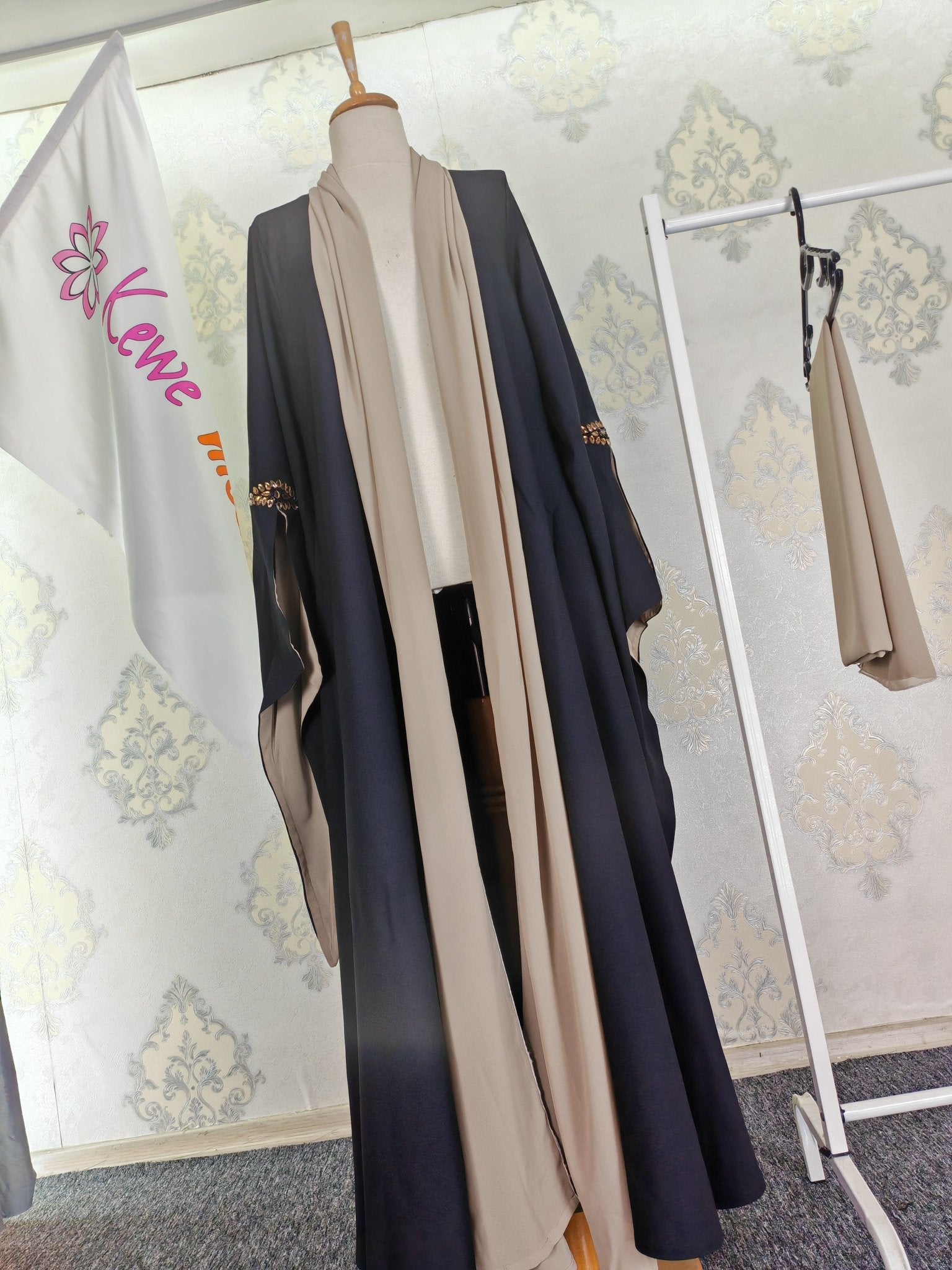 Elegance Dress shawl with W33P - kewe