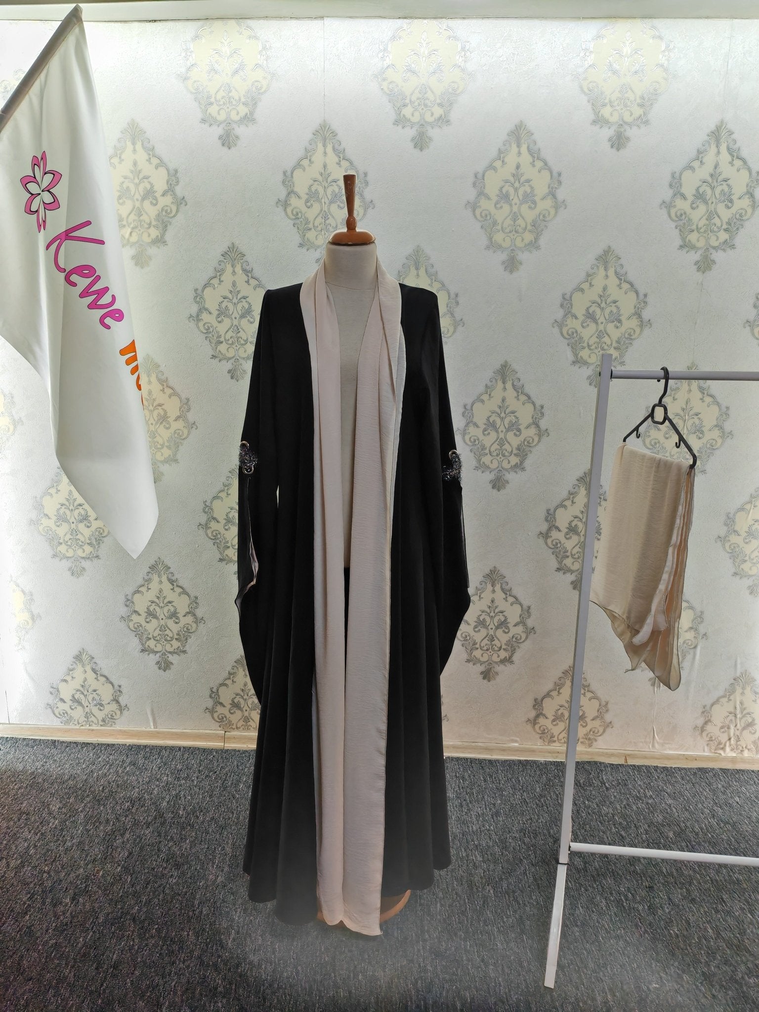 Elegance Dress shawl with W33P - kewe